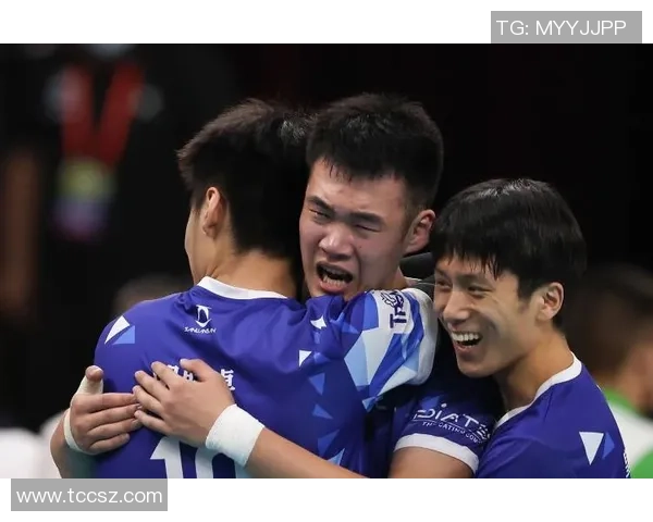 北京排球队团队协作引发热议球员间默契与配合的争议探讨 北京排球队团队协作引发热议球员间默契与配合的争议探讨